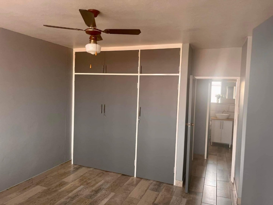 To Let 2 Bedroom Property for Rent in Moregloed Gauteng