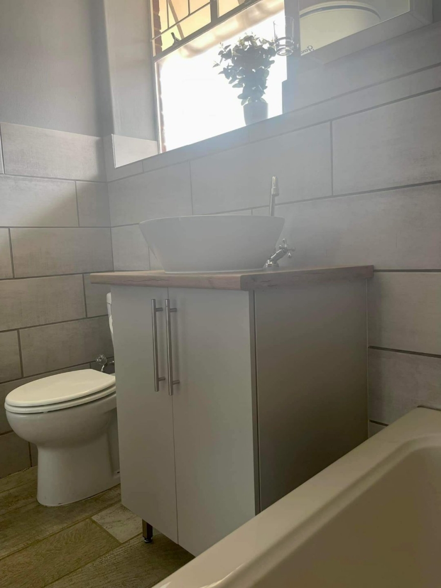 To Let 2 Bedroom Property for Rent in Moregloed Gauteng