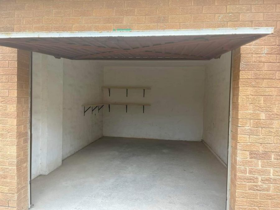 To Let 2 Bedroom Property for Rent in Moregloed Gauteng