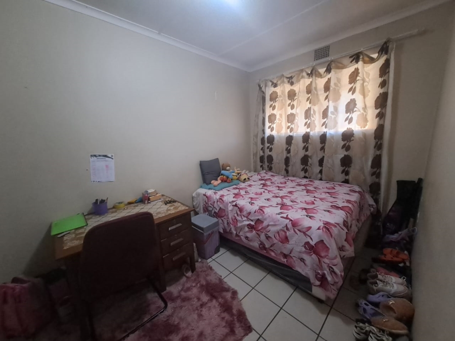 2 Bedroom Property for Sale in Vanderbijlpark CW 3 Gauteng