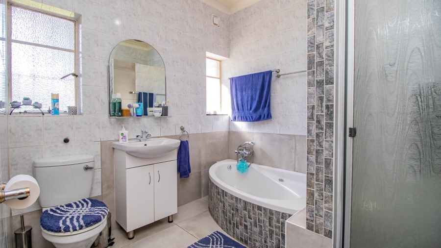 4 Bedroom Property for Sale in Eastleigh Gauteng