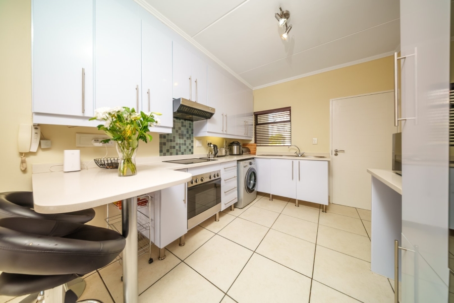 2 Bedroom Property for Sale in Greenstone Hill Gauteng