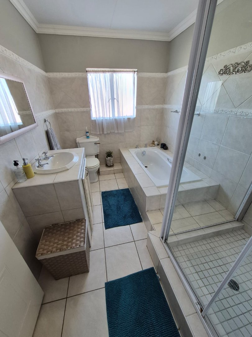 4 Bedroom Property for Sale in Montana Tuine Gauteng