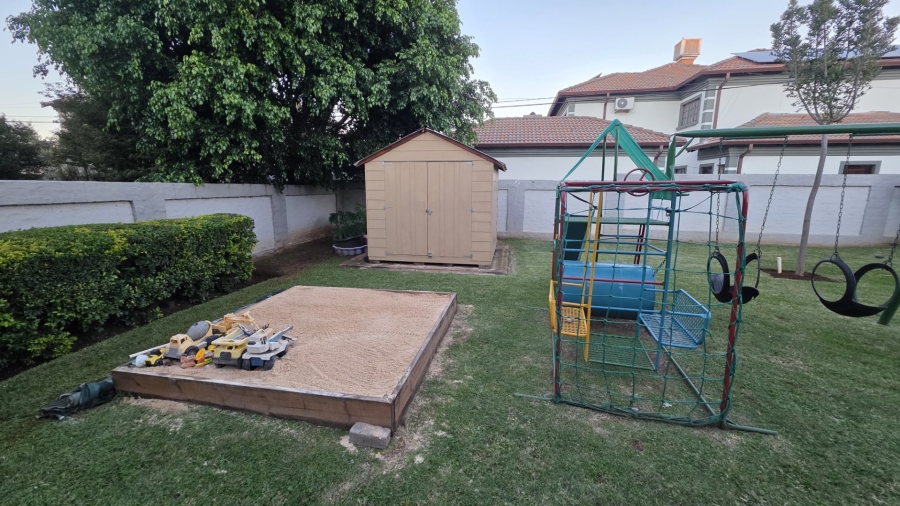 4 Bedroom Property for Sale in Montana Tuine Gauteng