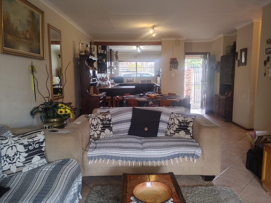 2 Bedroom Property for Sale in Wilro Park Gauteng