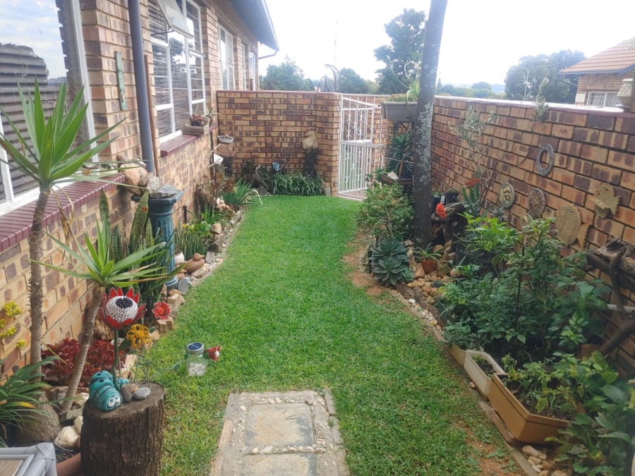 2 Bedroom Property for Sale in Wilro Park Gauteng