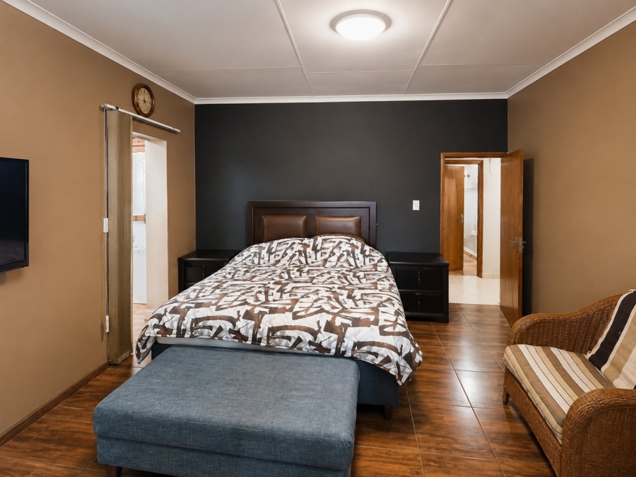 3 Bedroom Property for Sale in Edenvale Central Gauteng