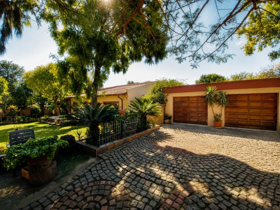 3 Bedroom Property for Sale in Edenvale Central Gauteng