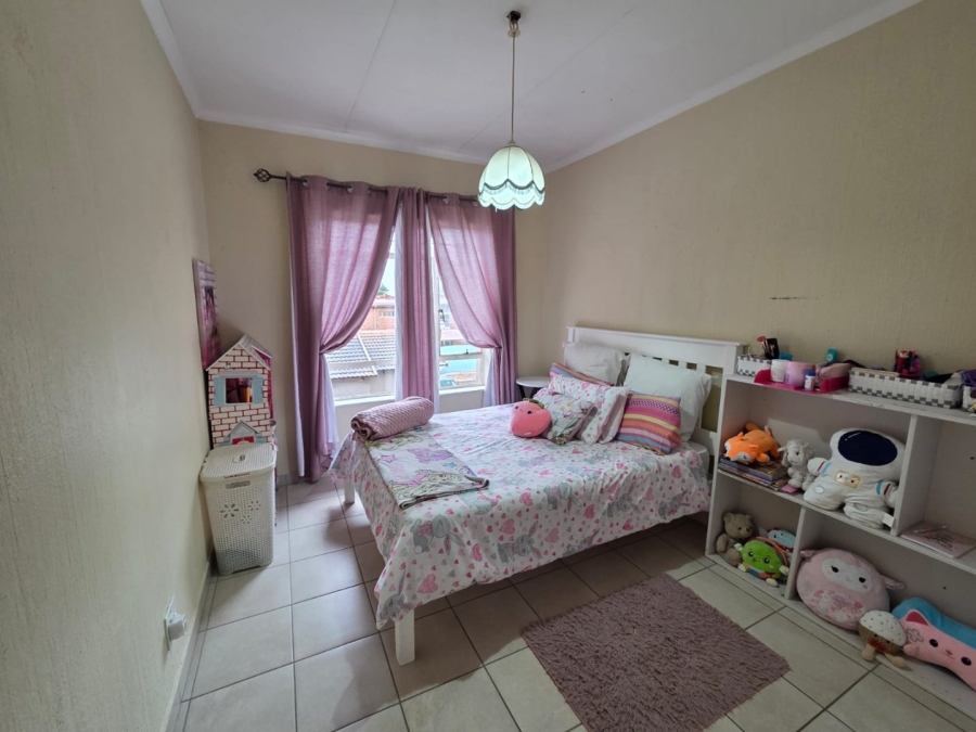 3 Bedroom Property for Sale in Fairland Gauteng