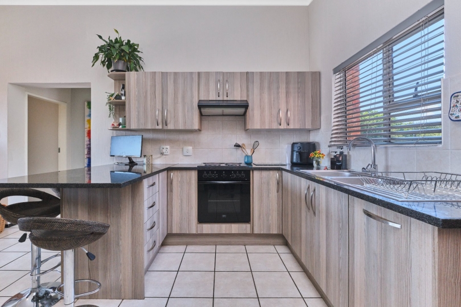 To Let 2 Bedroom Property for Rent in Randpark Ridge Gauteng