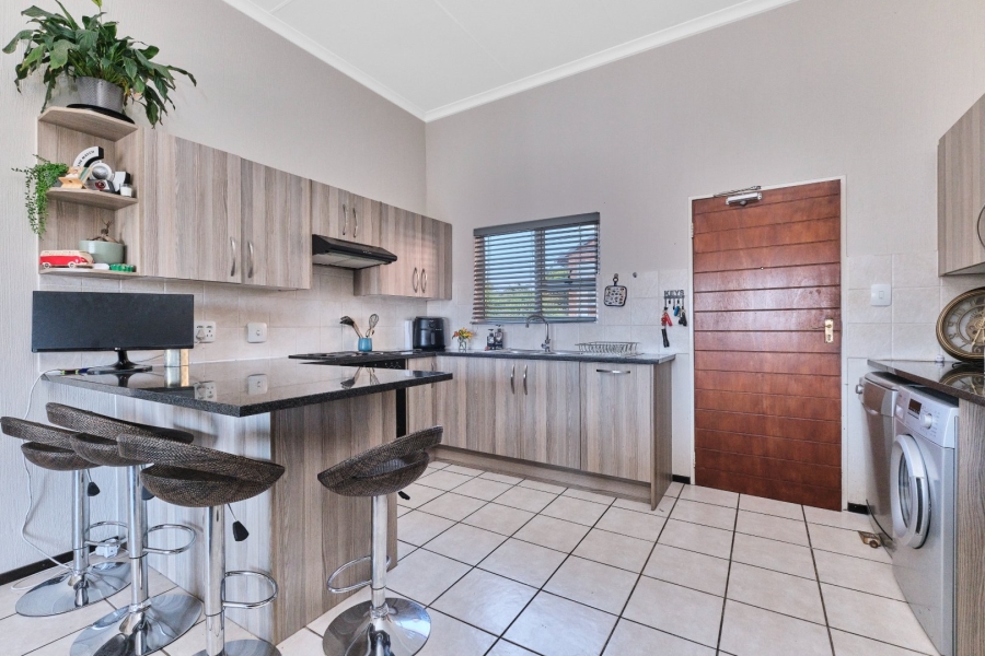 To Let 2 Bedroom Property for Rent in Randpark Ridge Gauteng