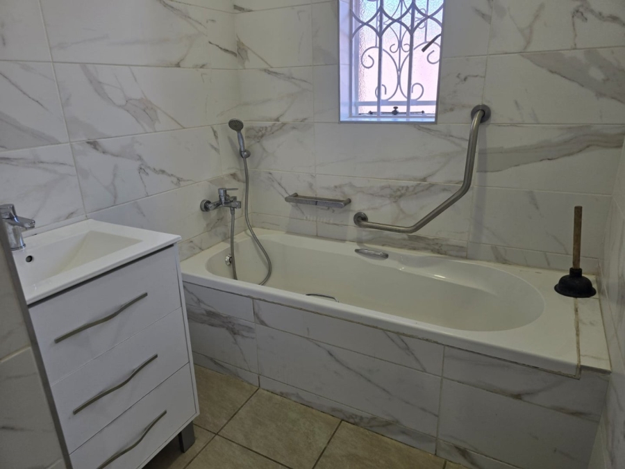3 Bedroom Property for Sale in Parkdene Gauteng