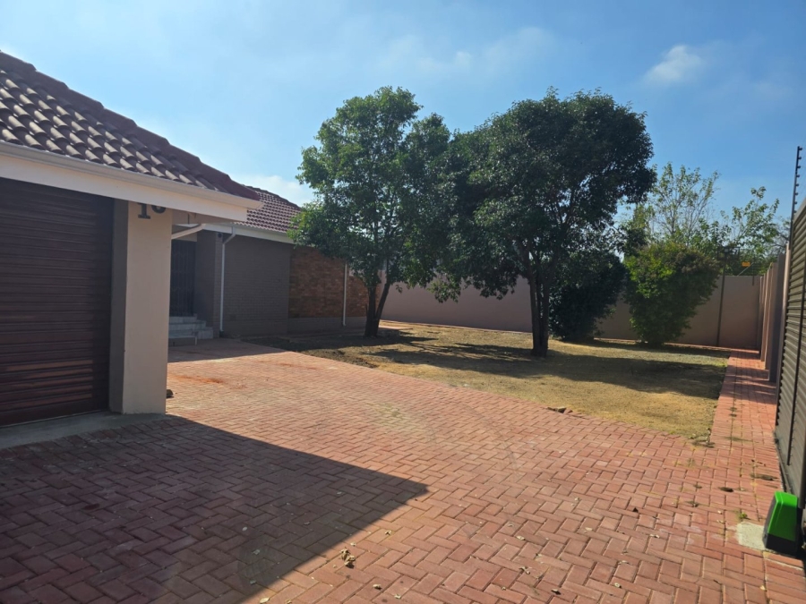 3 Bedroom Property for Sale in Parkdene Gauteng