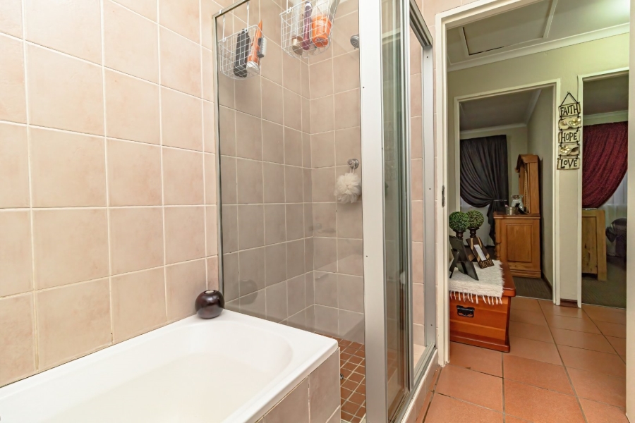 3 Bedroom Property for Sale in Terenure Gauteng