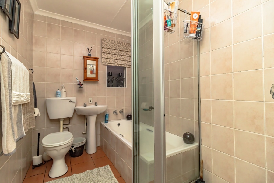 3 Bedroom Property for Sale in Terenure Gauteng