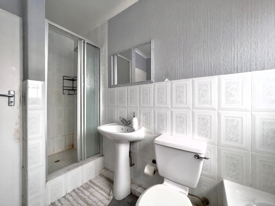 2 Bedroom Property for Sale in Halfway Gardens Gauteng