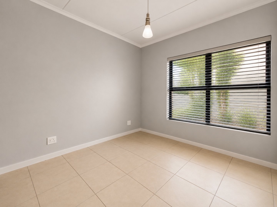 3 Bedroom Property for Sale in Greenstone Crest Gauteng