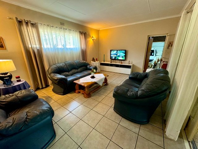 5 Bedroom Property for Sale in Aston Manor Gauteng