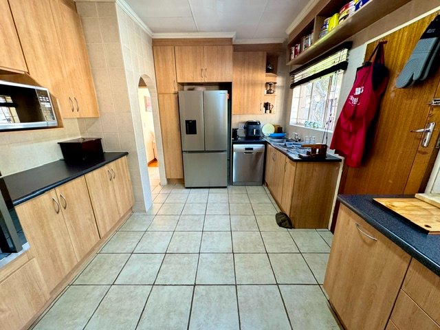 5 Bedroom Property for Sale in Aston Manor Gauteng
