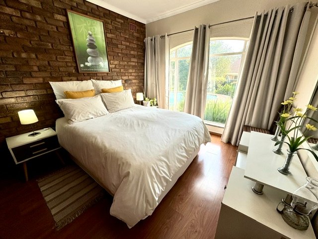 5 Bedroom Property for Sale in Aston Manor Gauteng