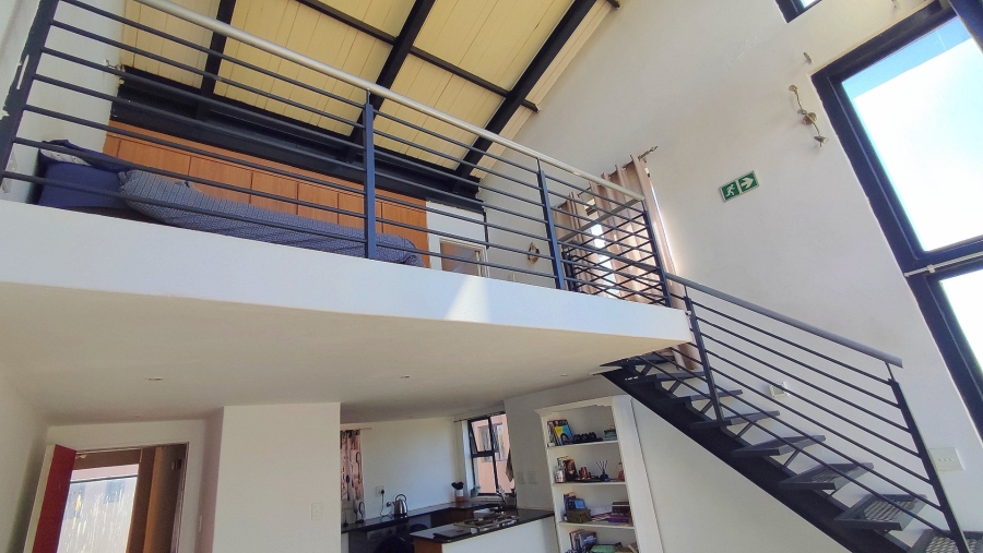 1 Bedroom Property for Sale in Rooihuiskraal North Gauteng