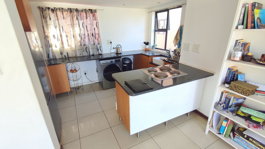1 Bedroom Property for Sale in Rooihuiskraal North Gauteng