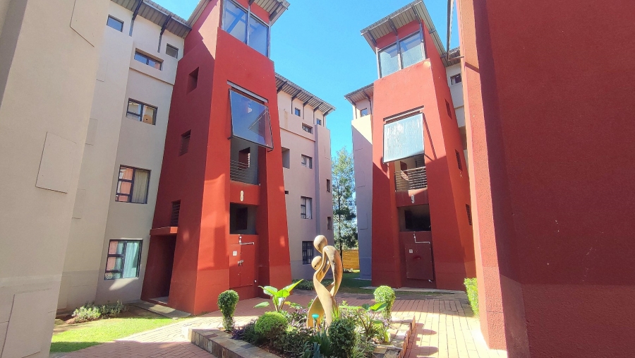1 Bedroom Property for Sale in Rooihuiskraal North Gauteng