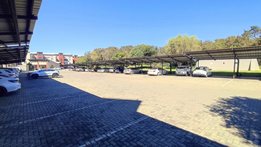 1 Bedroom Property for Sale in Rooihuiskraal North Gauteng