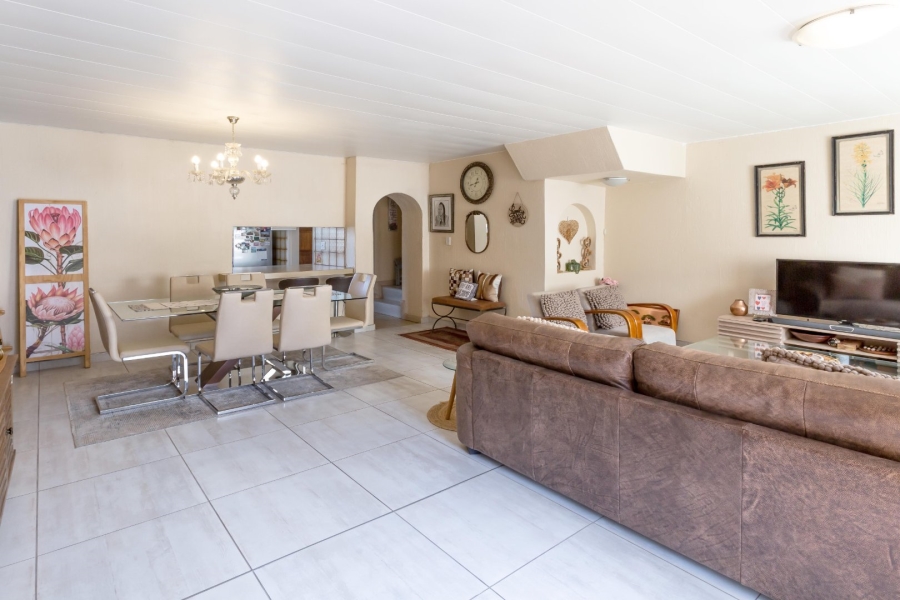 3 Bedroom Property for Sale in Florida Park Gauteng