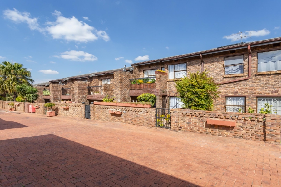 3 Bedroom Property for Sale in Florida Park Gauteng