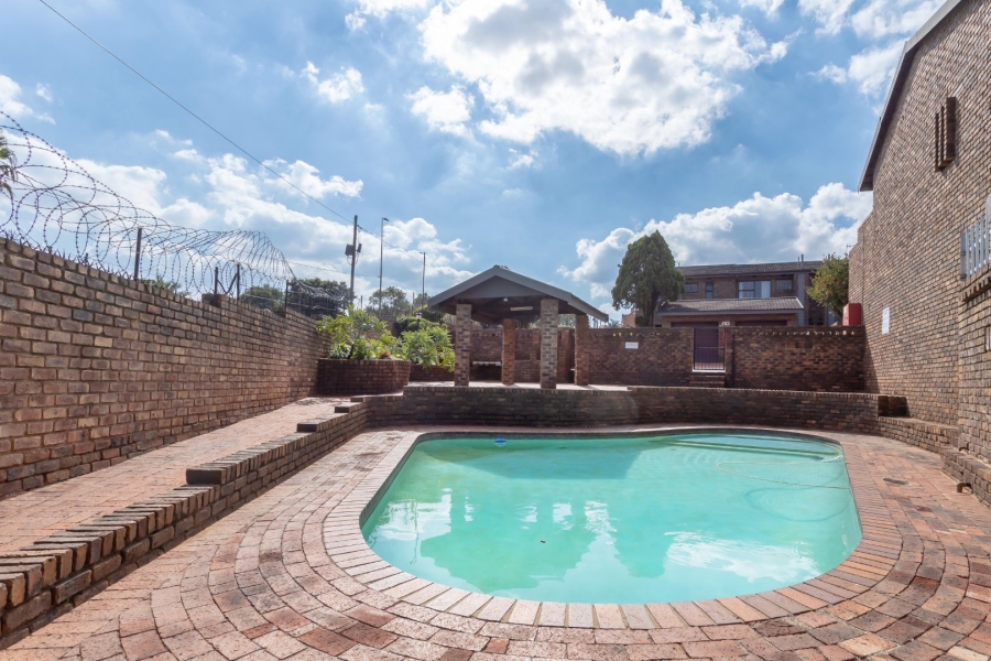 3 Bedroom Property for Sale in Florida Park Gauteng