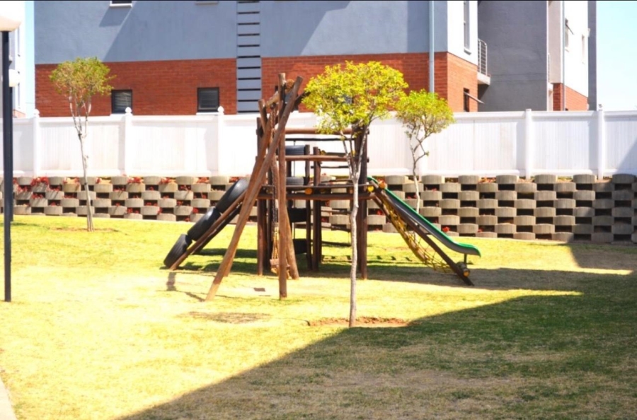 2 Bedroom Property for Sale in Barbeque Downs Gauteng