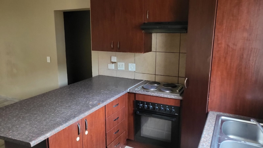 To Let 2 Bedroom Property for Rent in North Riding Gauteng