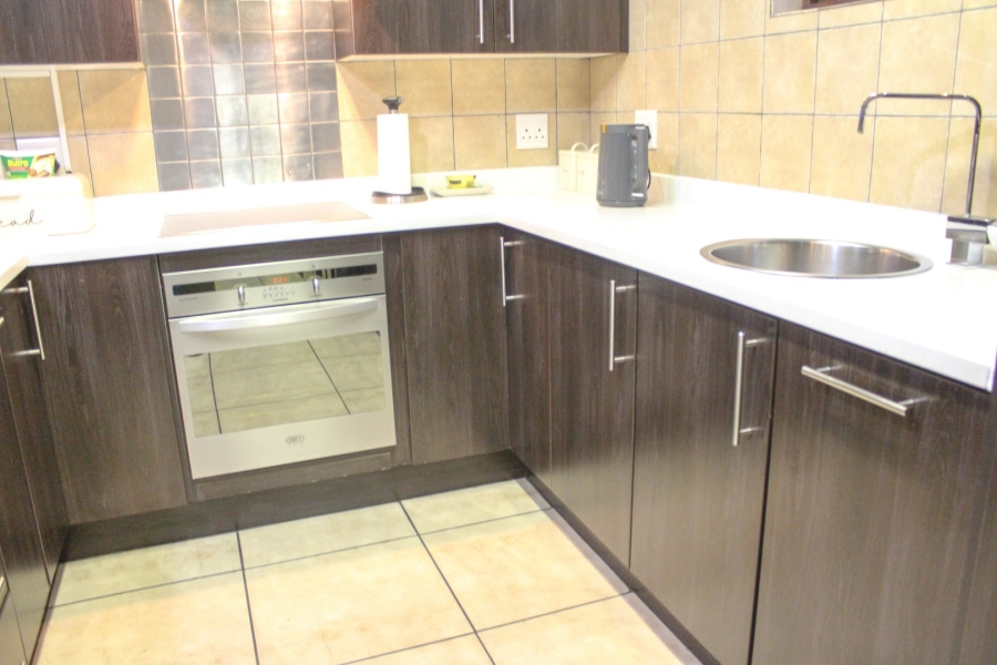3 Bedroom Property for Sale in Midlands Estate Gauteng
