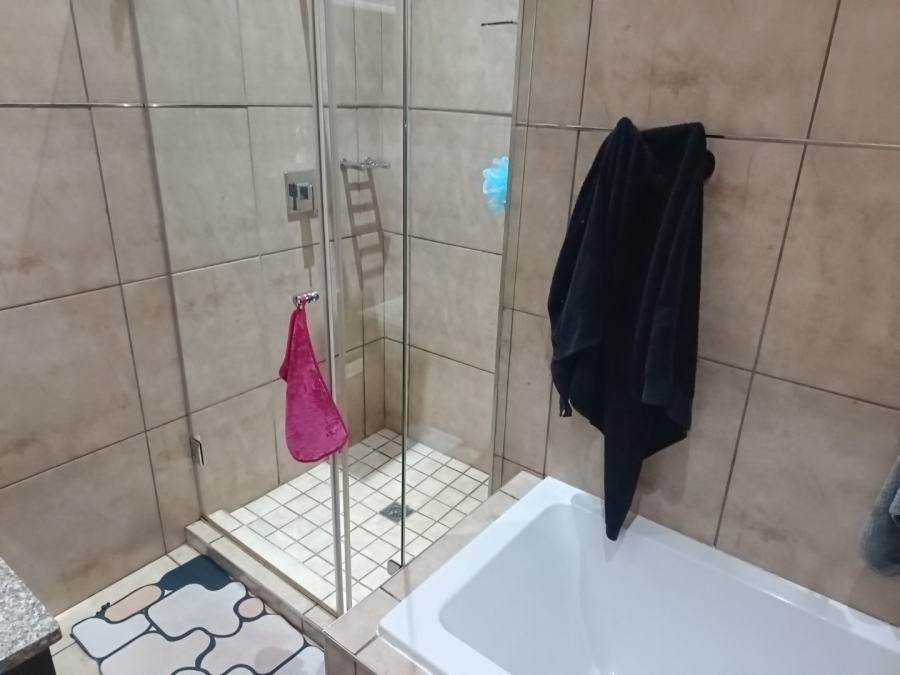 3 Bedroom Property for Sale in Midlands Estate Gauteng