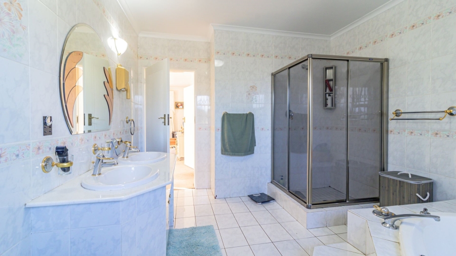4 Bedroom Property for Sale in Meyersdal Gauteng