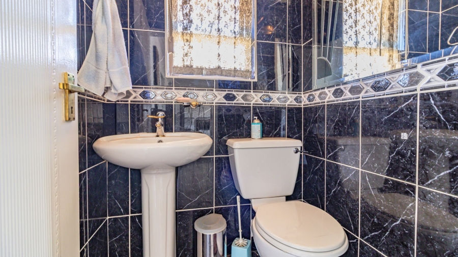 4 Bedroom Property for Sale in Meyersdal Gauteng