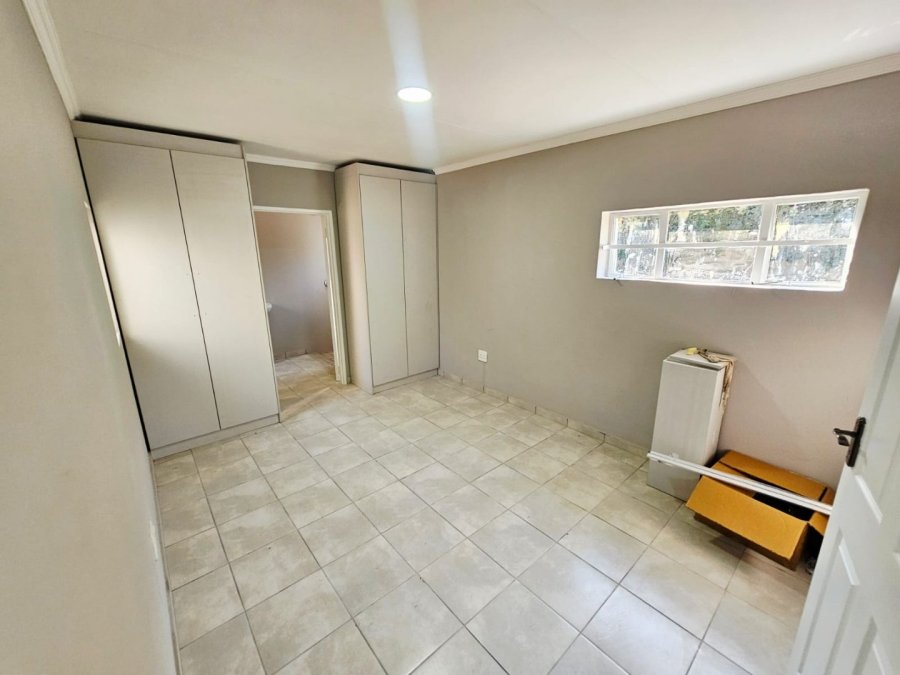 To Let 2 Bedroom Property for Rent in Monavoni Gauteng