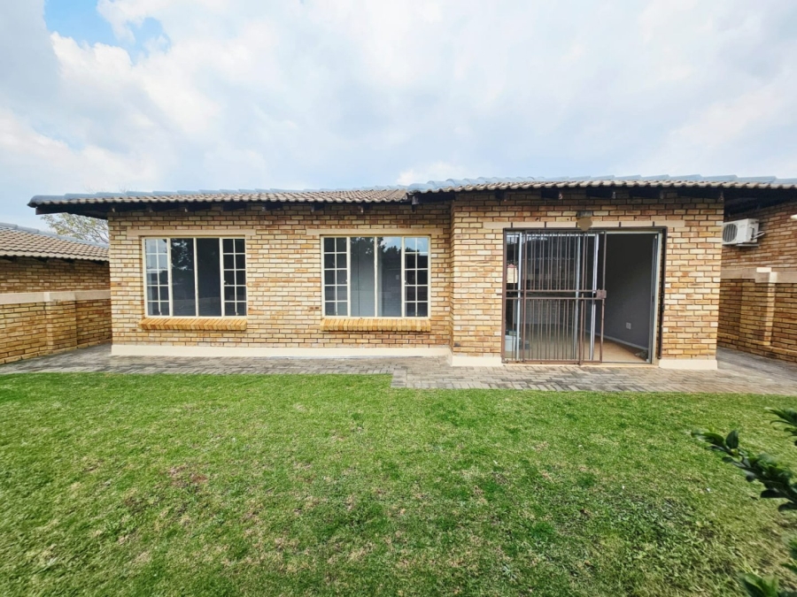 3 Bedroom Property for Sale in Heuwelsig Estate Gauteng