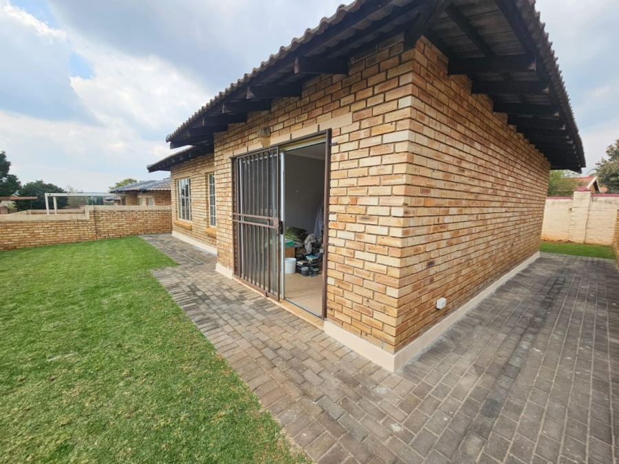 3 Bedroom Property for Sale in Heuwelsig Estate Gauteng