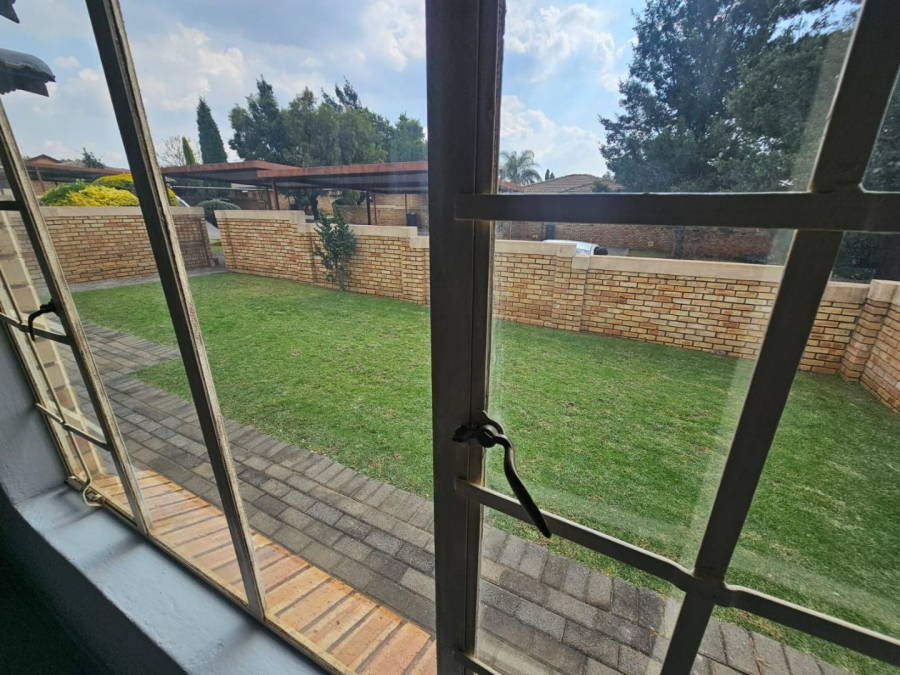 3 Bedroom Property for Sale in Heuwelsig Estate Gauteng
