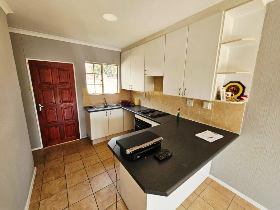 3 Bedroom Property for Sale in Heuwelsig Estate Gauteng