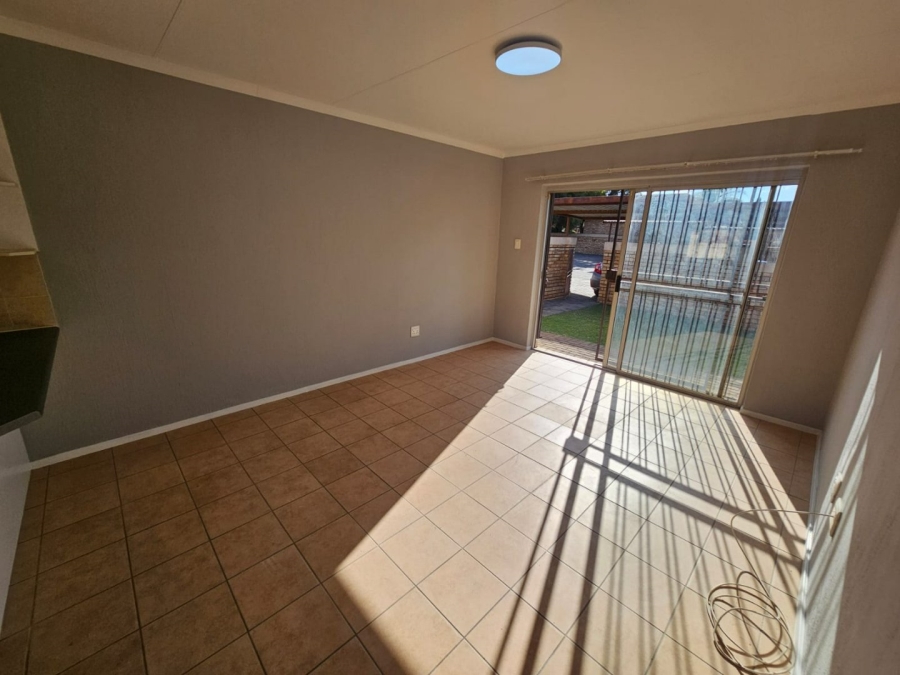 3 Bedroom Property for Sale in Heuwelsig Estate Gauteng