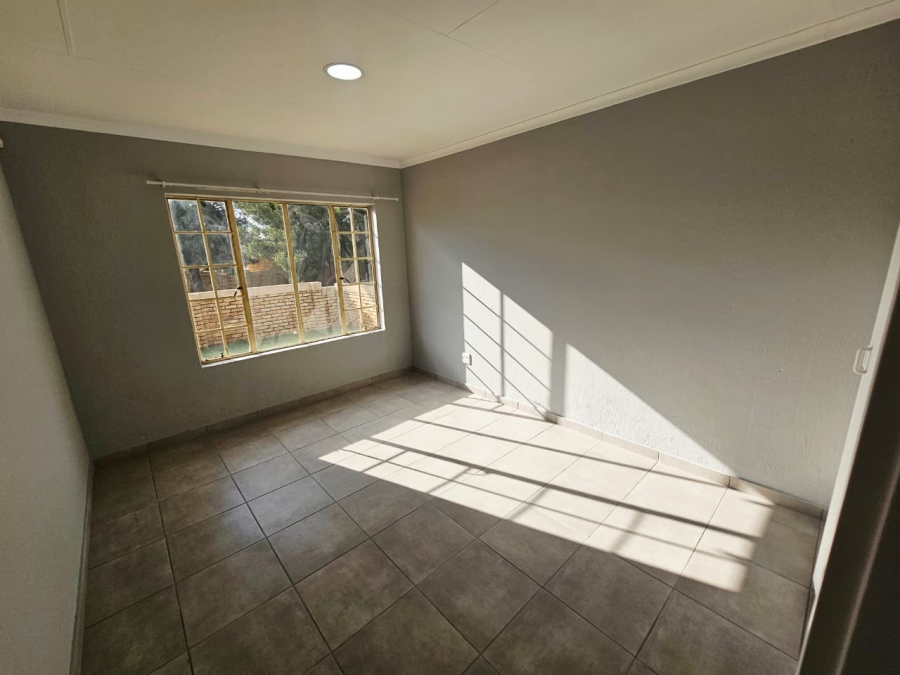 3 Bedroom Property for Sale in Heuwelsig Estate Gauteng