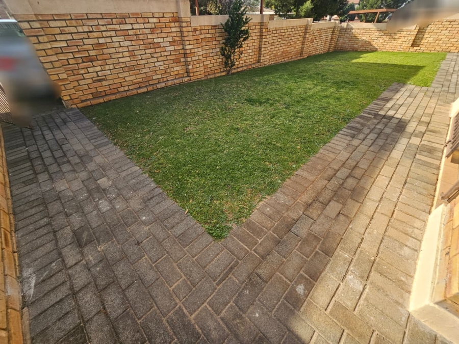 3 Bedroom Property for Sale in Heuwelsig Estate Gauteng