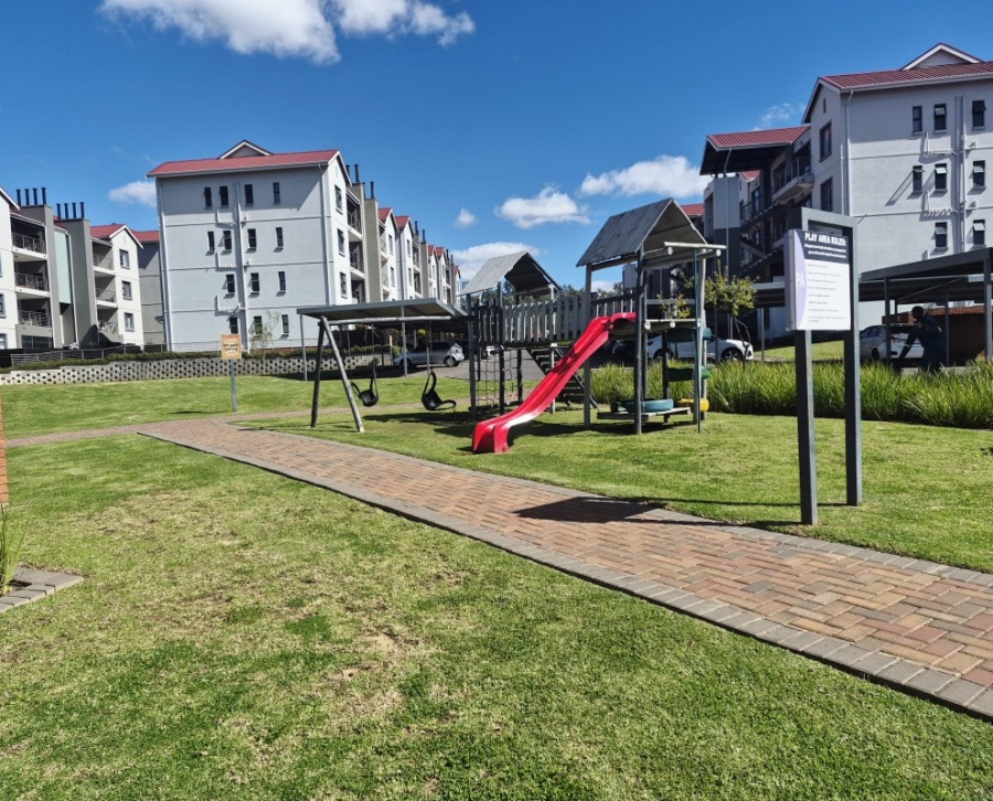 2 Bedroom Property for Sale in Longmeadow Gauteng