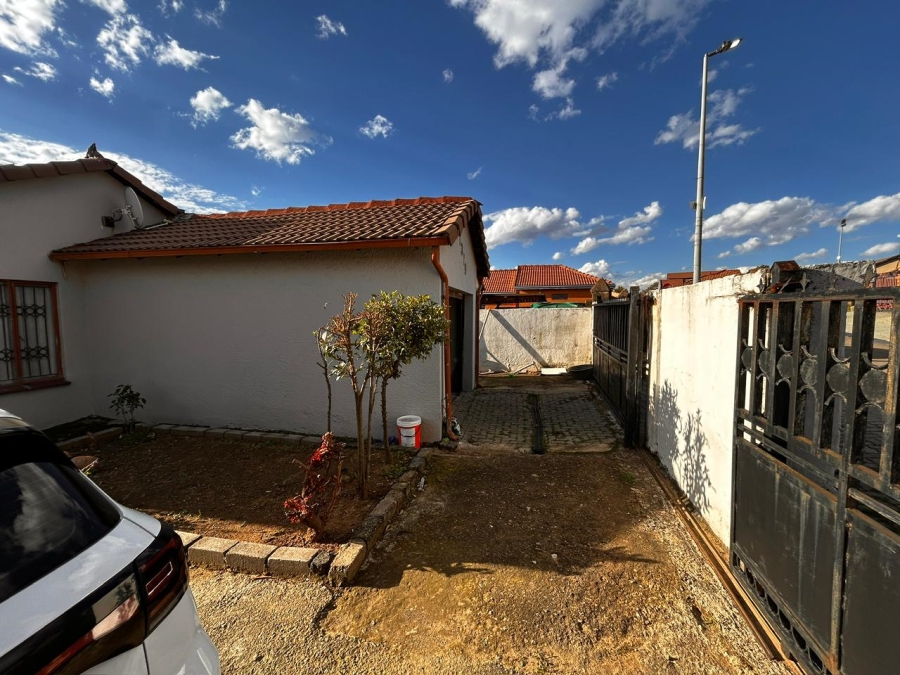 3 Bedroom Property for Sale in Klipfontein View Gauteng