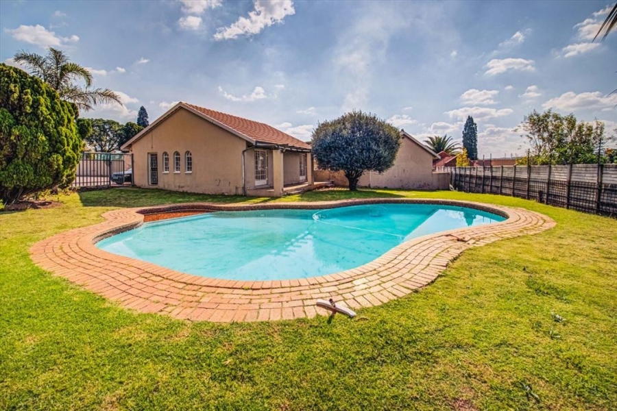 3 Bedroom Property for Sale in Norkem Park Gauteng