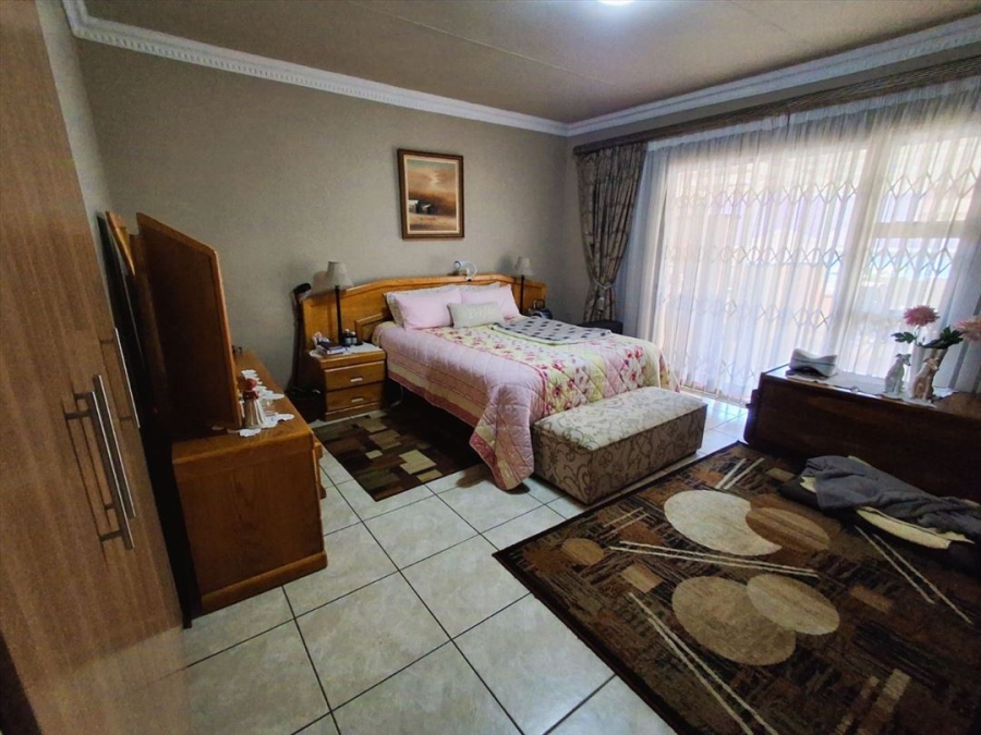 2 Bedroom Property for Sale in Terenure Gauteng