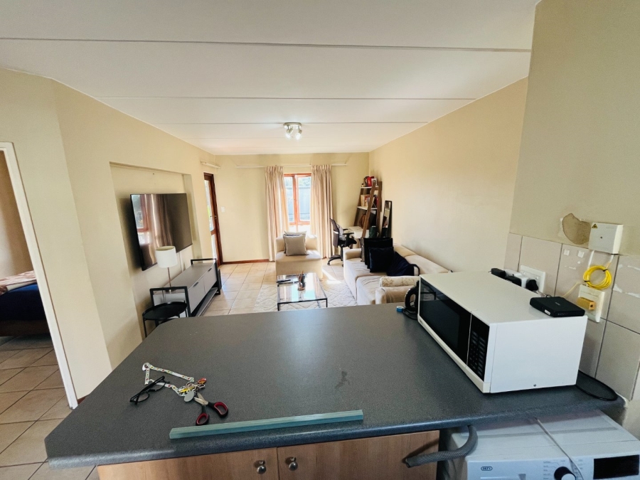 1 Bedroom Property for Sale in Erand Gardens Gauteng
